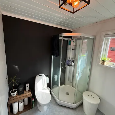아파트 Landlig Med Jacuzzi 륑달